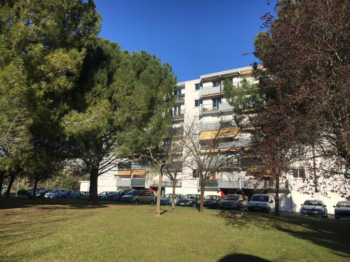 Soleil Et Verdure - Celleneuve Apartment *